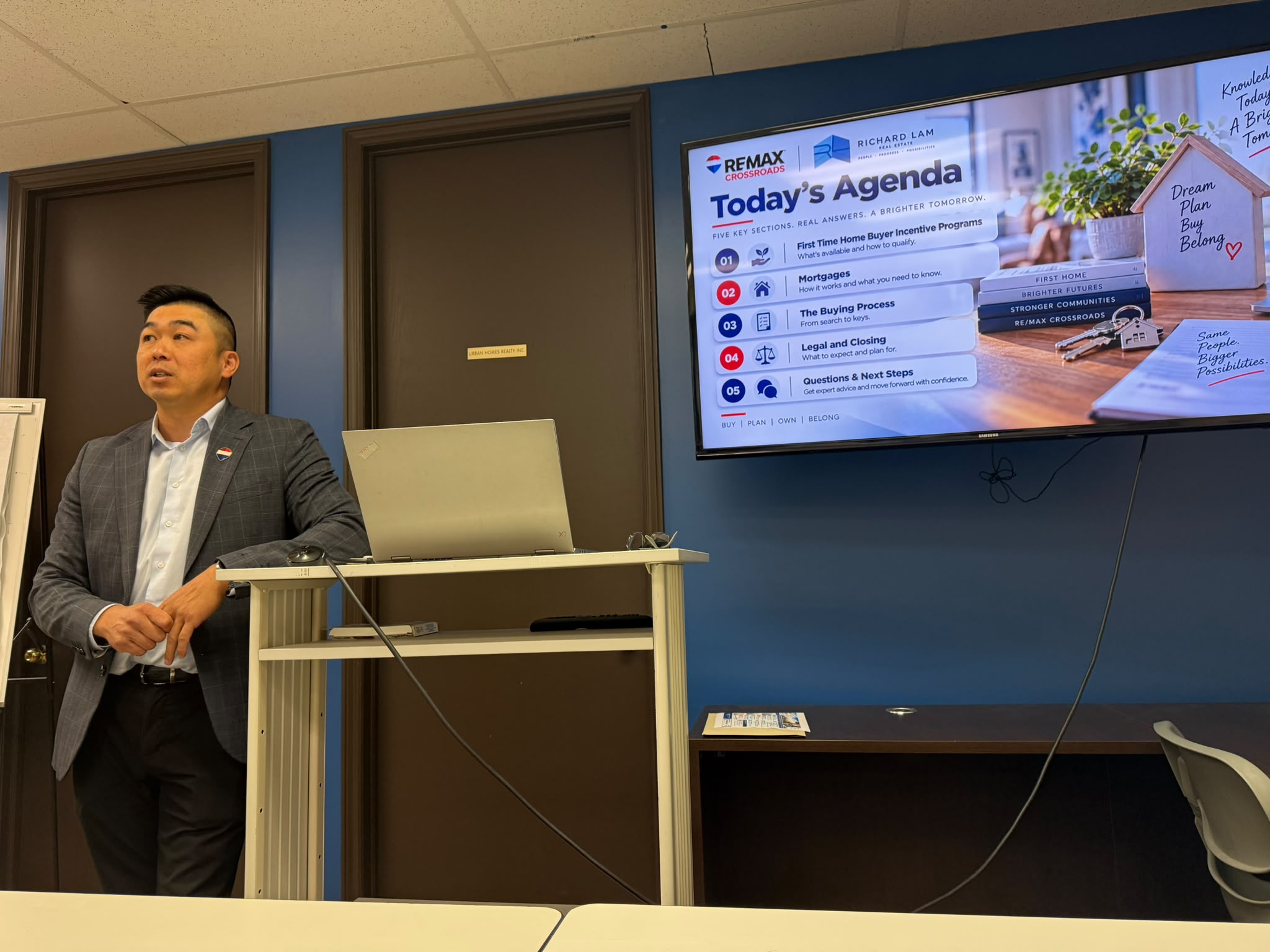 Richard Lam presenting first-time home buyer education at a previous FirstHomeGTA workshop